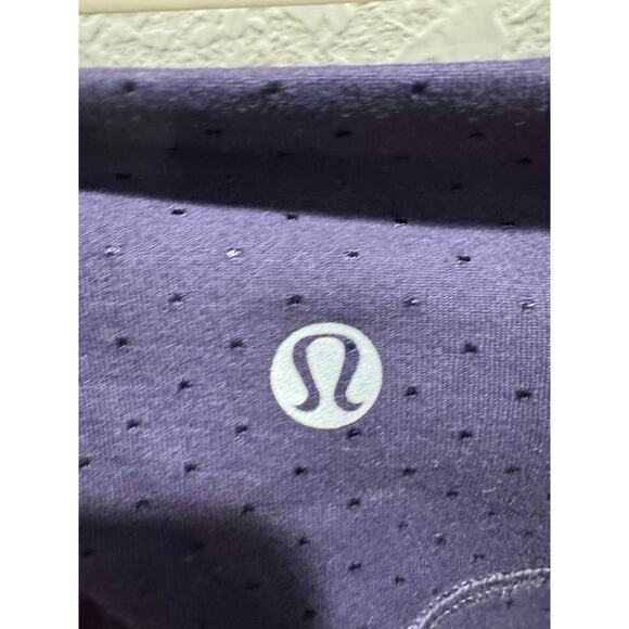 Lululemon  Emerge renewed Crop full-on Luon size‎ 2 - Picture 4 of 7
